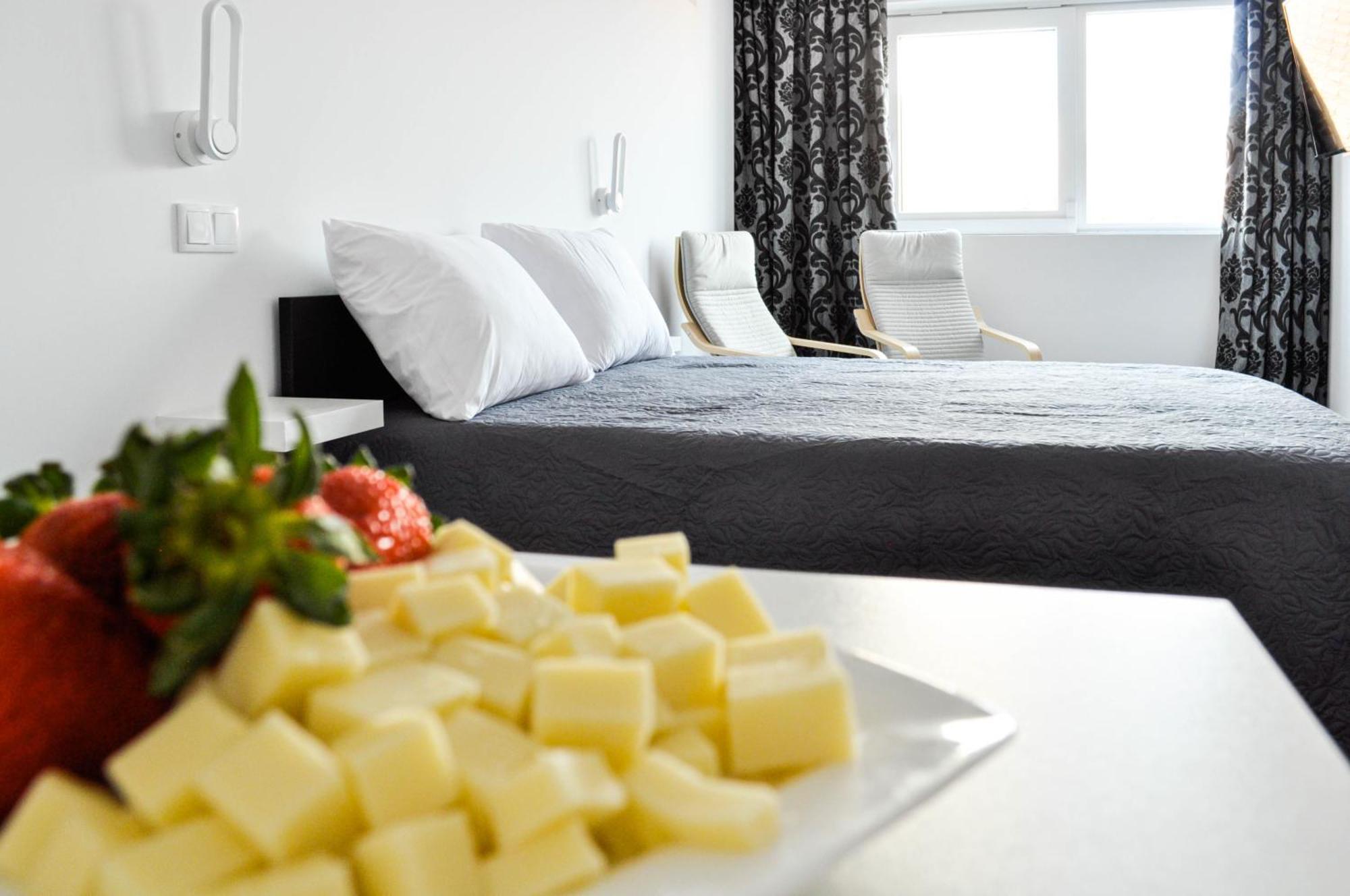 Cozy Seaside Studio Apartment C - Faraway ลาโกอา ภายนอก รูปภาพ