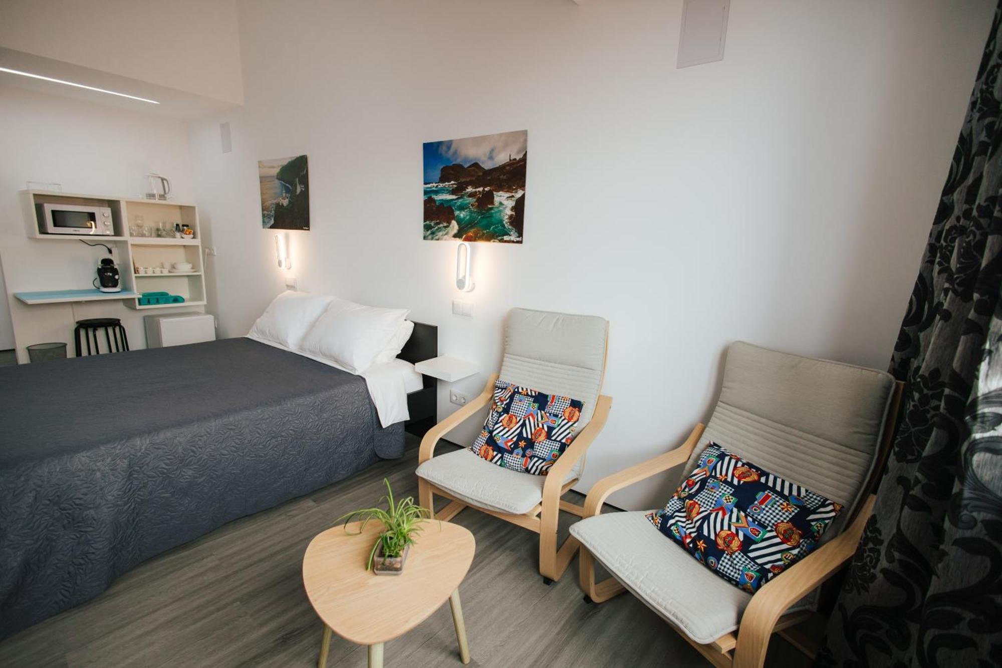 Cozy Seaside Studio Apartment C - Faraway ลาโกอา ภายนอก รูปภาพ